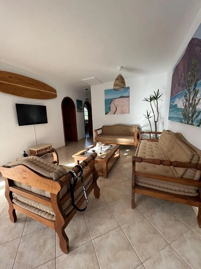 Vandrerhjem Pura Vida Surf Camp & School Vandrehjem La Oliva